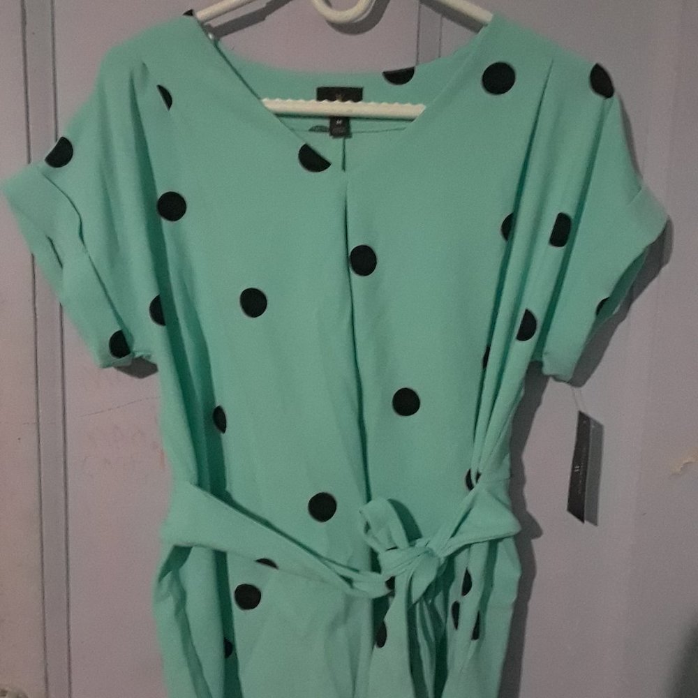 NWT Worthington aqua dot top with tie front